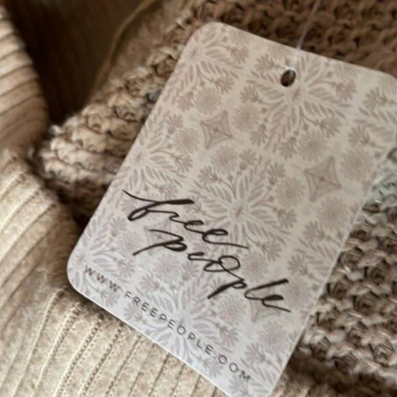Free People Beige Shes A Keeper Top Beige M - Picture 6 of 7